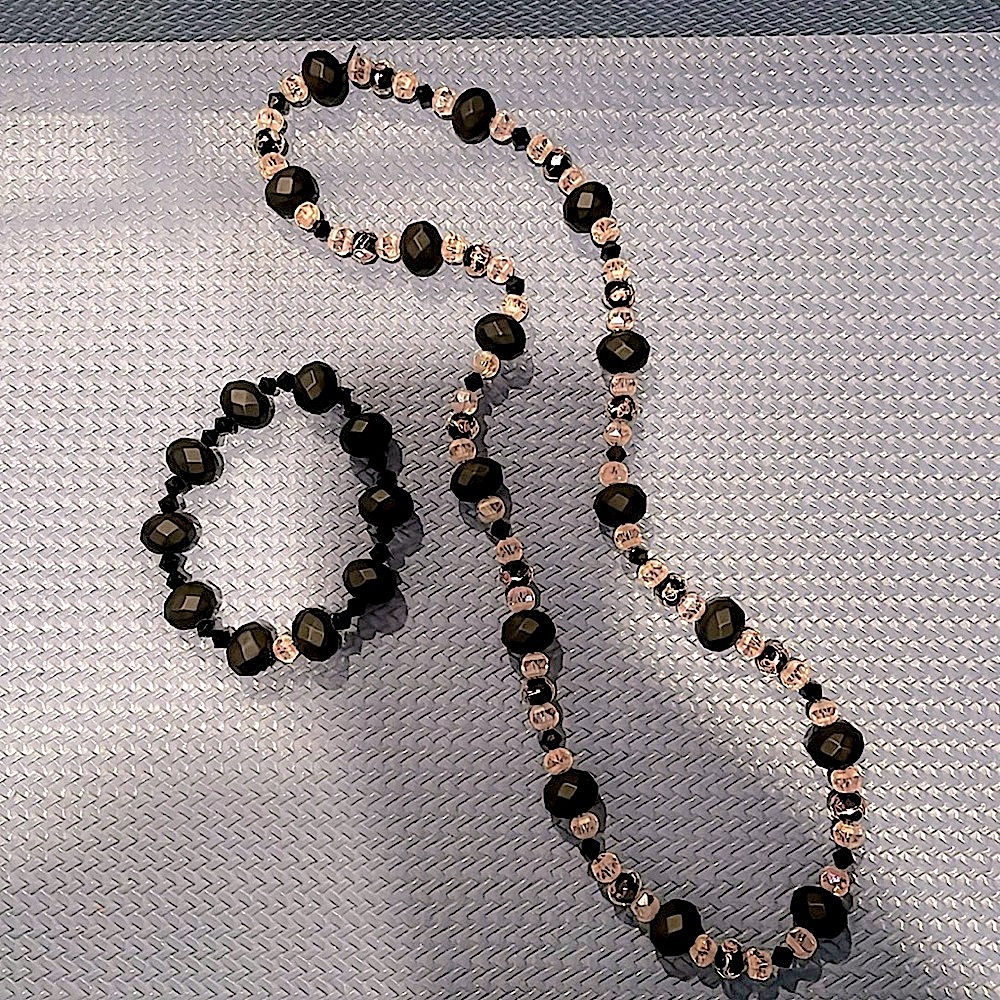 🖤🌹Handmade Stretch Necklace & Bracelet 🌹🖤